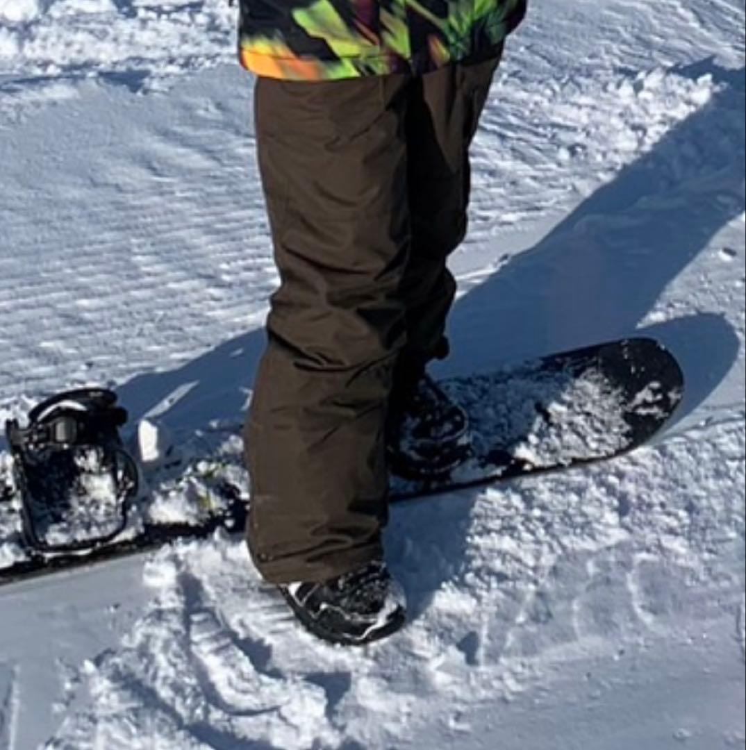 キッズスノーボードウェア　VOLCOM