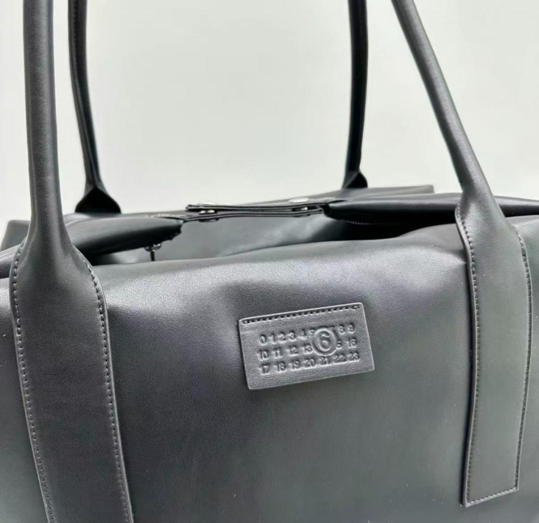 MM6 Maison Margiela ブラックレザーボストンバッグ