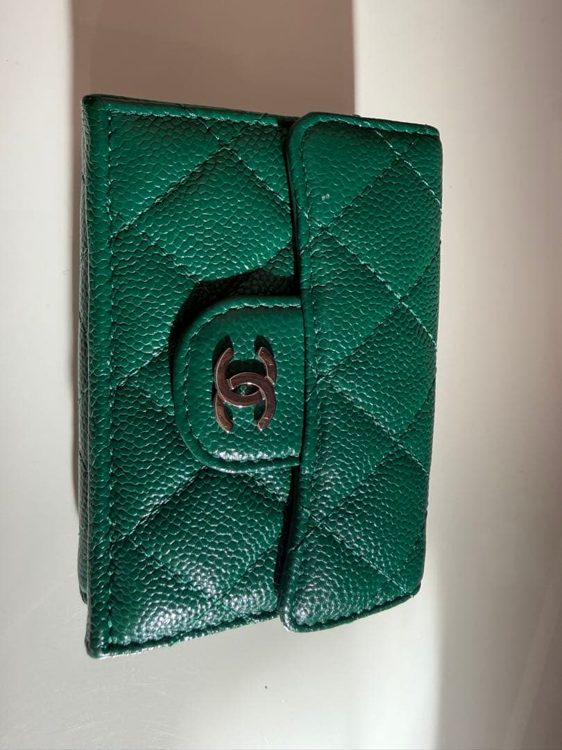 CHANEL グリーン 三つ折り財布