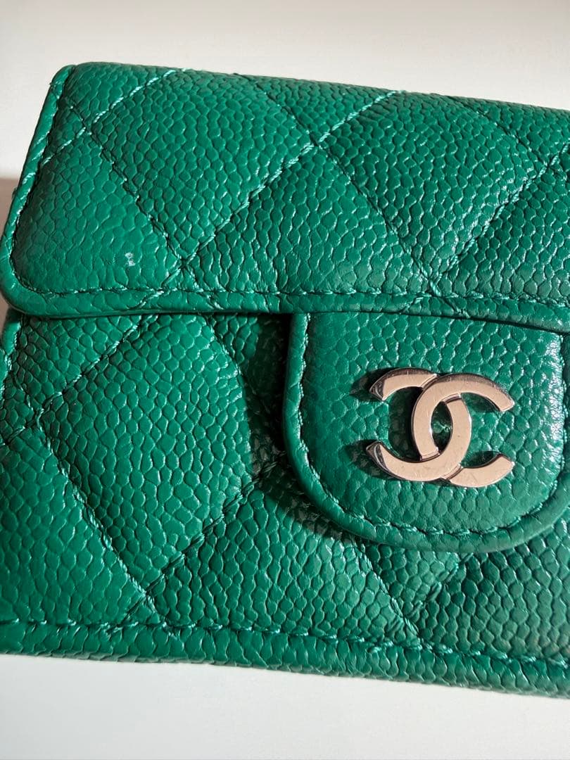 CHANEL グリーン 三つ折り財布