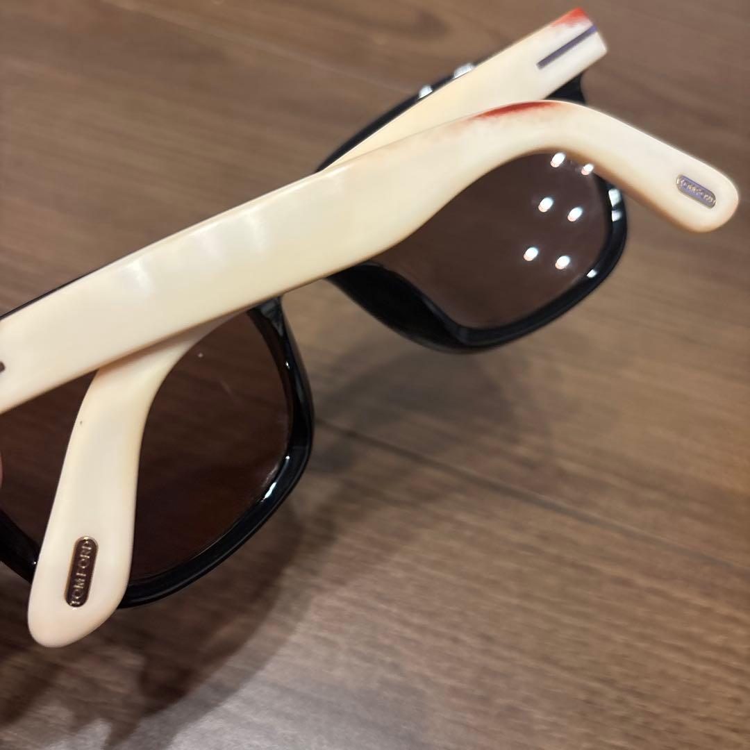 Tom Fordトムフォード サングラスTF211AF バイカラー 黒×クリーム