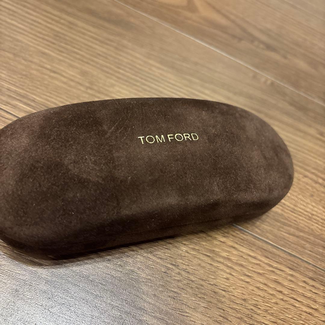 Tom Fordトムフォード サングラスTF211AF バイカラー 黒×クリーム