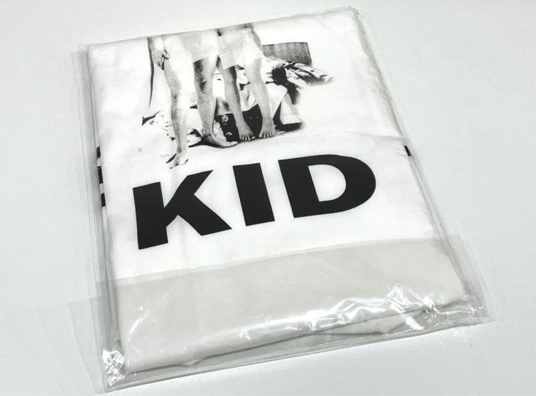 f180 新品　限定　セントマイケル　The Kid Laroi Tシャツ　XL