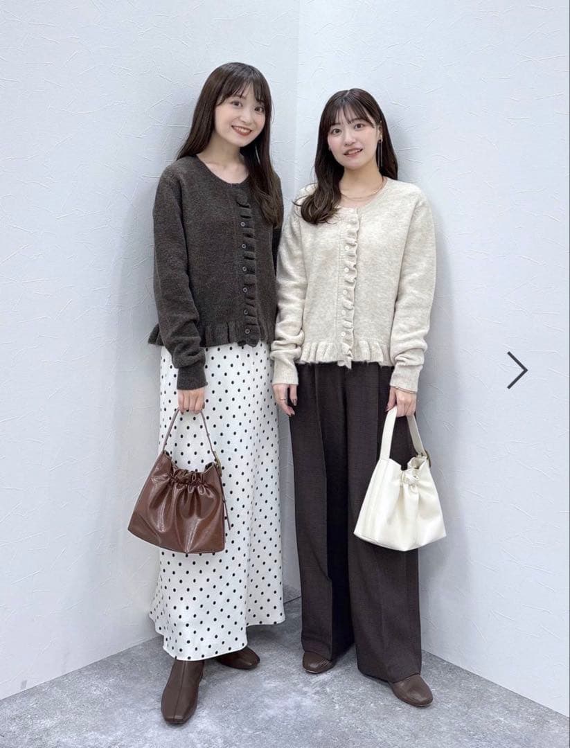 即日発送　新品　LOWRYS FARM チビフリルカーディガンＬＳ　アイボリー