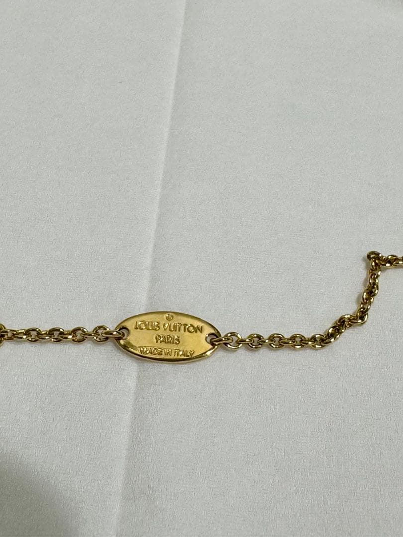 【美品】LOUIS VUITTON ゴールド V字型ネックレス