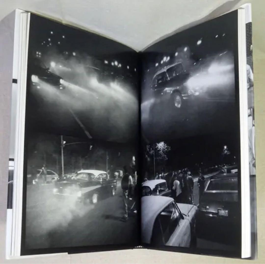 Ari Marcopoulos 写真集「OUT & ABOUT」
