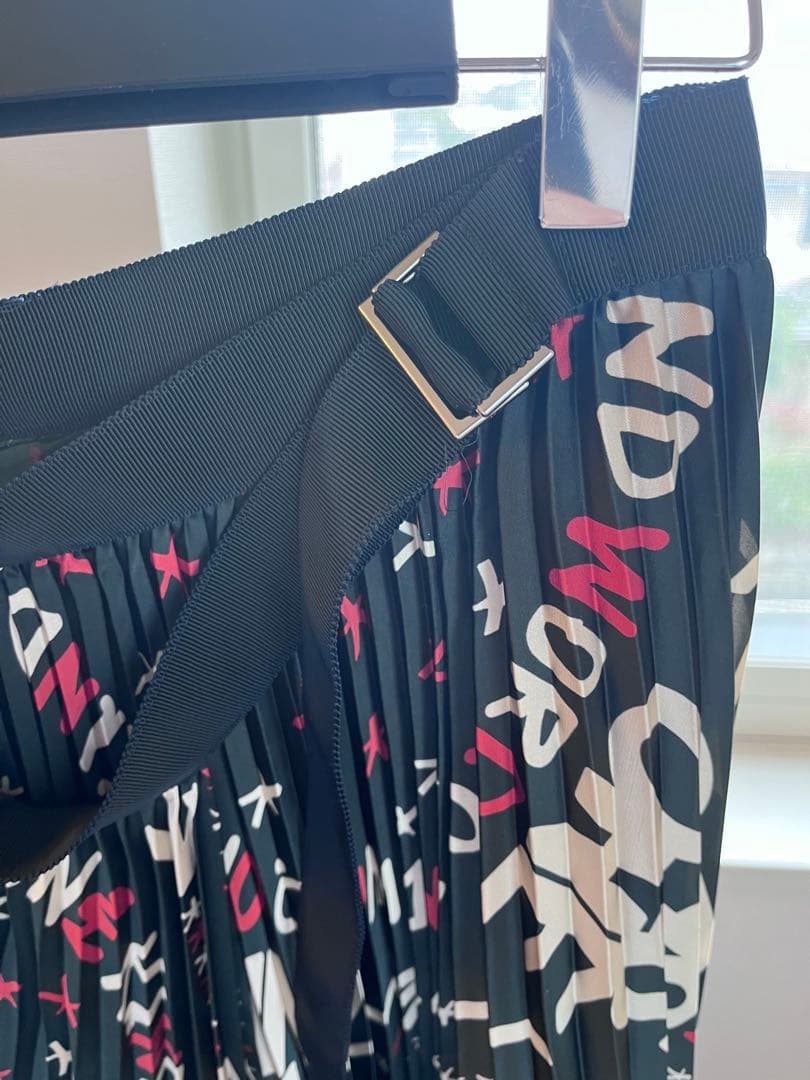sacai ロングプリーツスカート