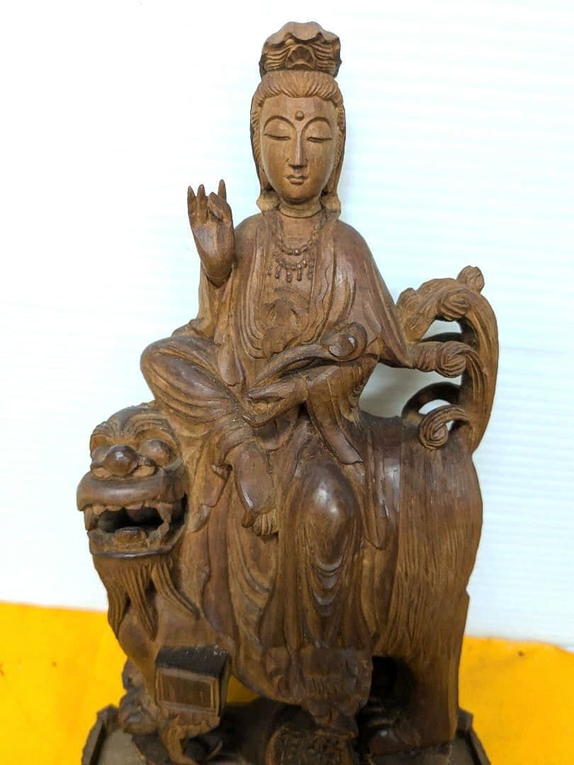 白檀製 観音菩薩像·狛犬展示品