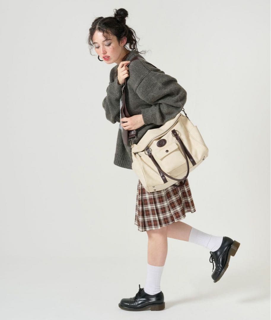 【新品】TINA:JOJUN ショルダー付きトラベルバッグ ボストンバッグ 白