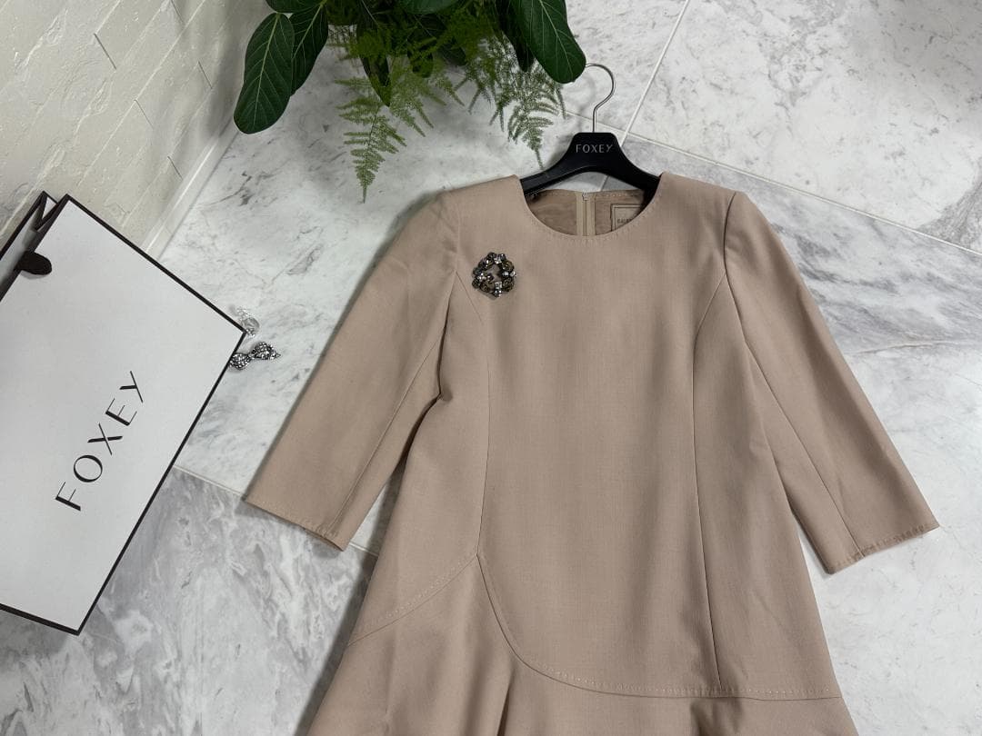 未使用★FOXEYフォクシー フラワーラッフル ストレッチダブルフェイス40