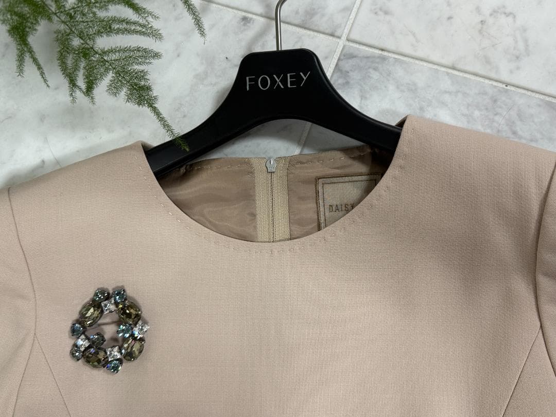未使用★FOXEYフォクシー フラワーラッフル ストレッチダブルフェイス40