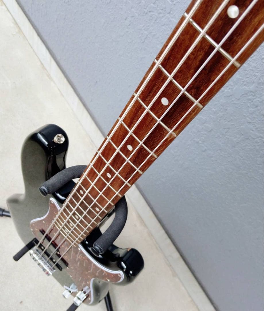 ベース Squier by Fender Precision BASS