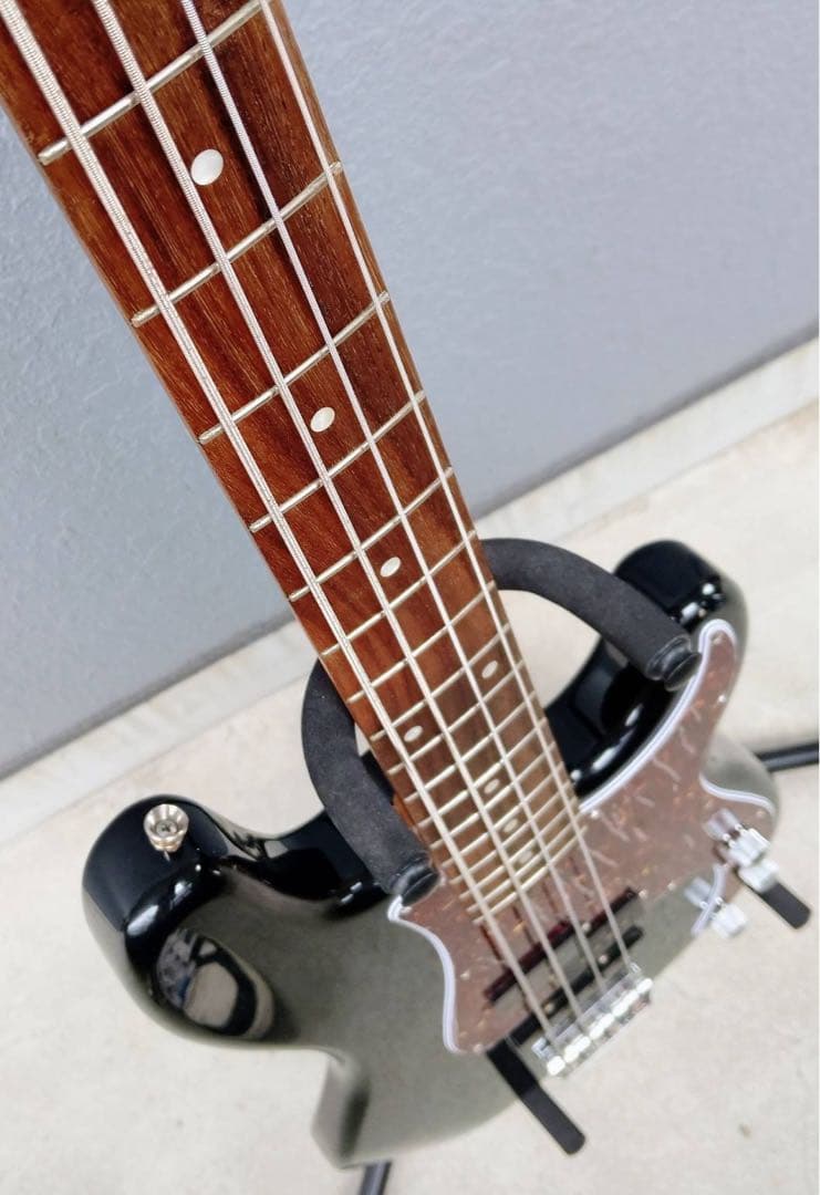 ベース Squier by Fender Precision BASS