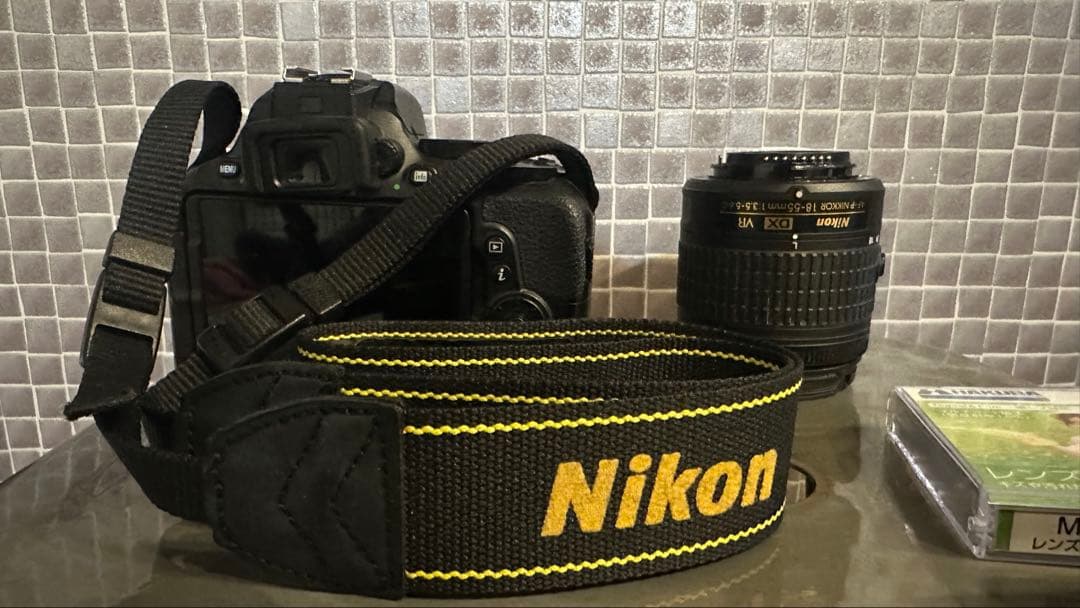 Nikon D5600 デジタル一眼レフカメラ 本体とレンズ付き