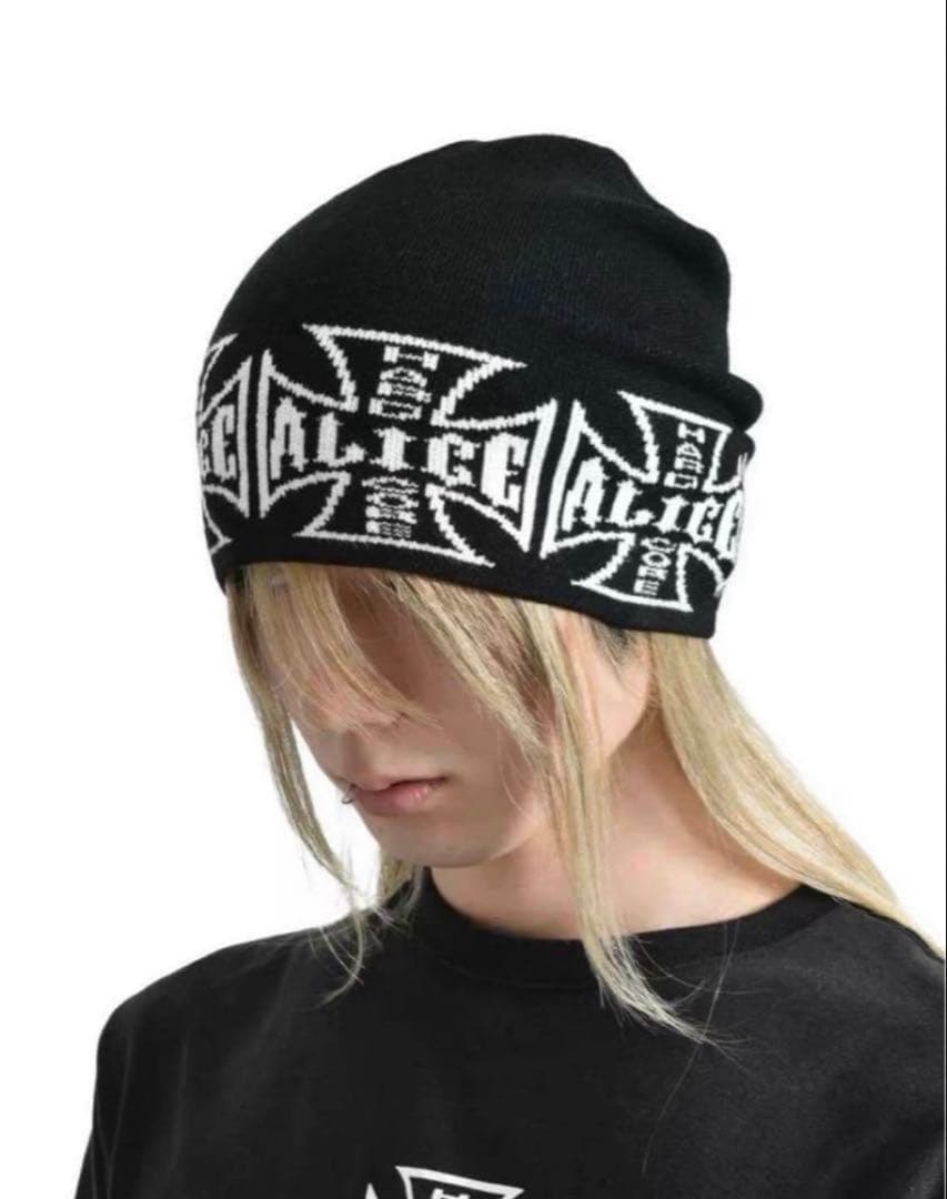 Alice hollywoodロゴ入り黒ニットビーニー