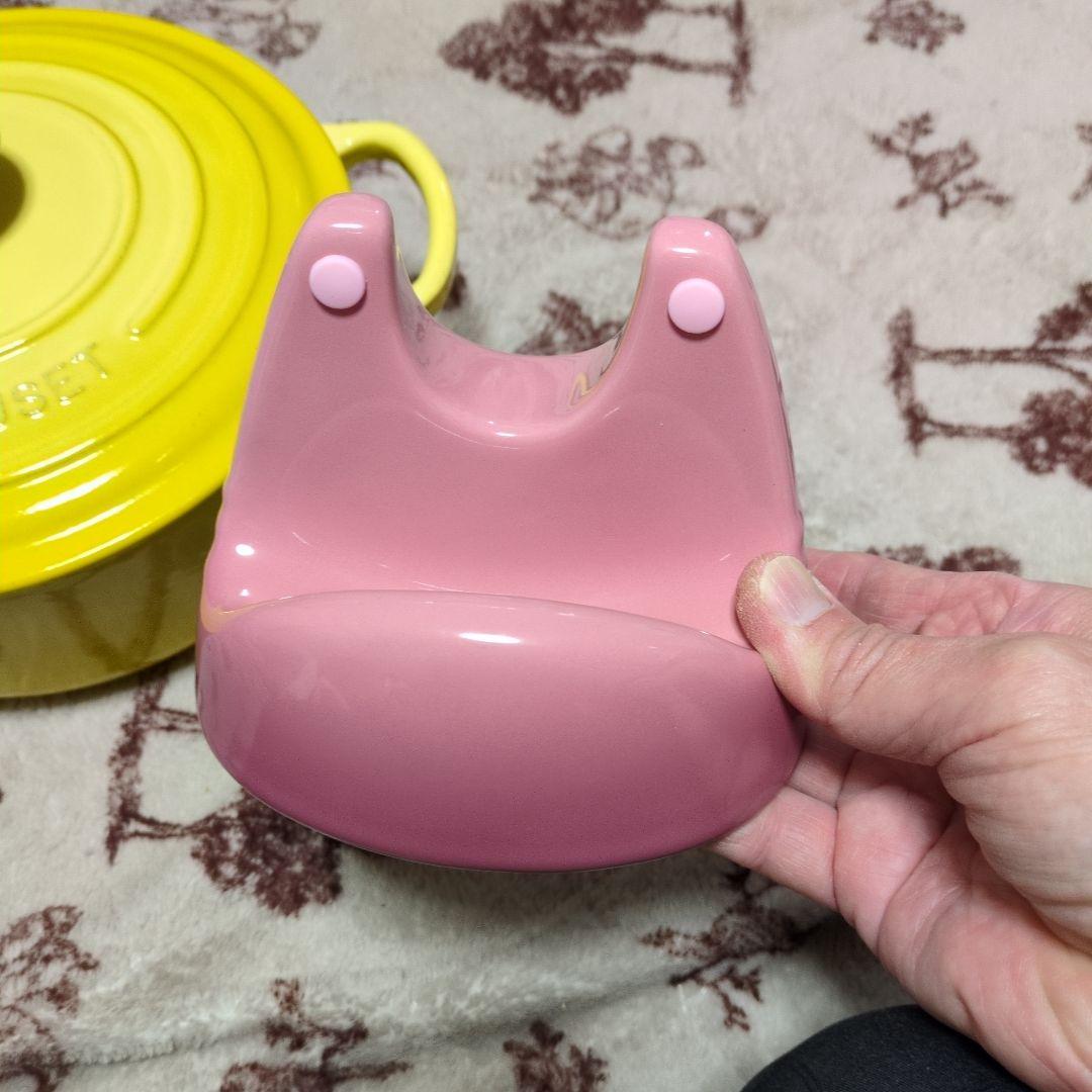 LE CREUSET 両手鍋 イエロー　20cm　正規品ふたスタンド付き