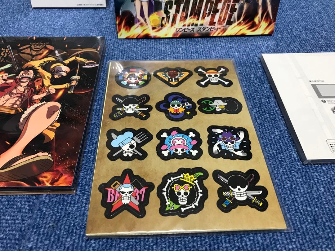 ONE PIECE STAMPEDE & STRONG WORLDセット