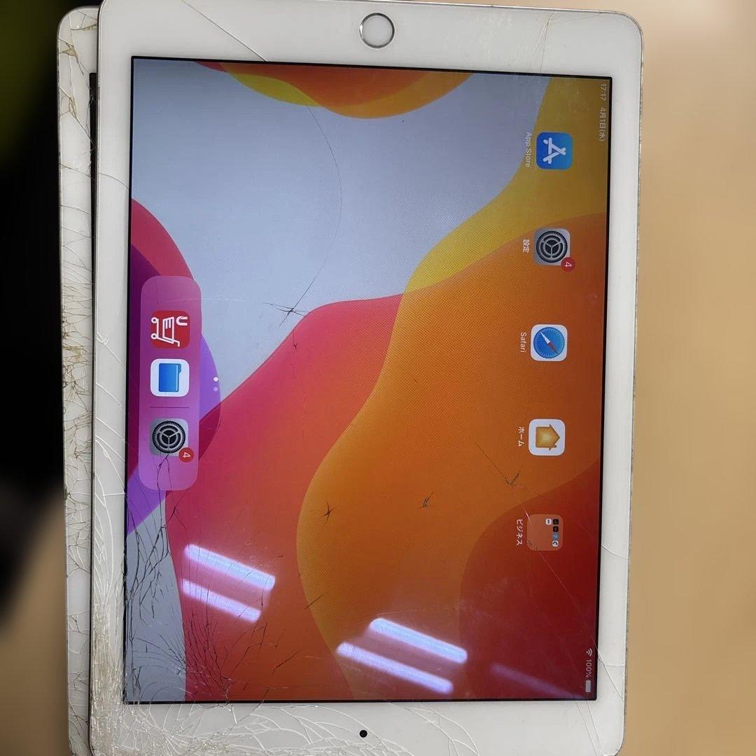 や*ろ様 iPad (第8世代) ホワイト 10.2インチ2台