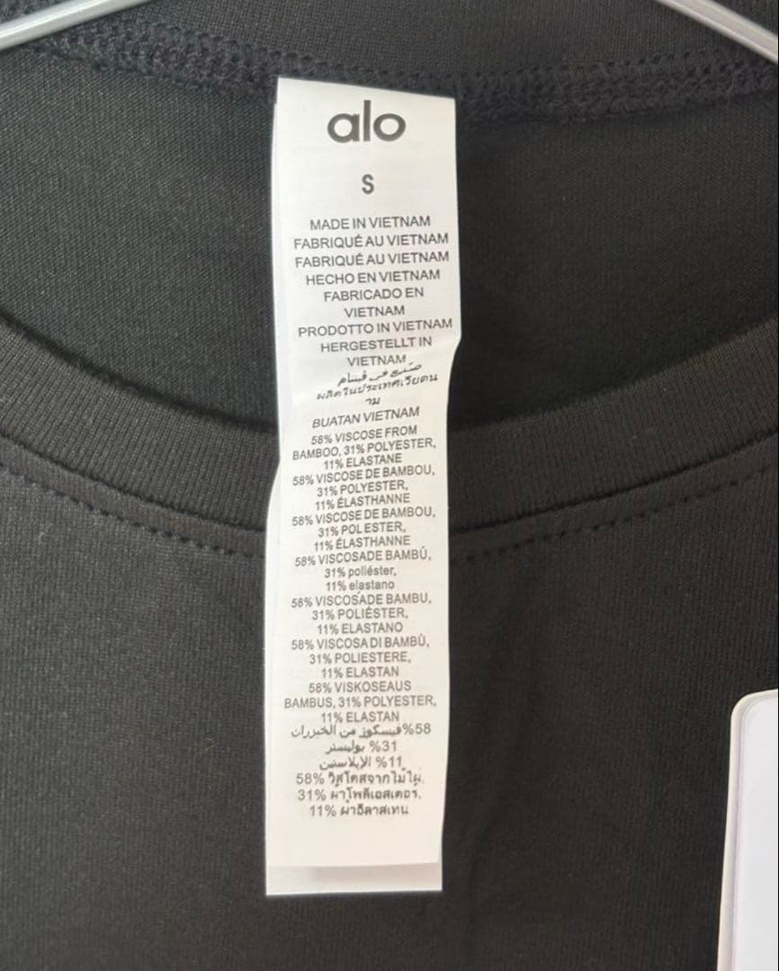 新品タグ付き alo yoga アローヨガ ショートスリーブTシャツ ブラックS