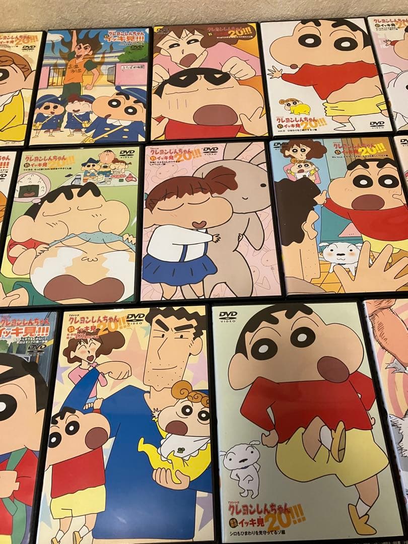 クレヨンしんちゃんイッキ見　DVD 17本セット
