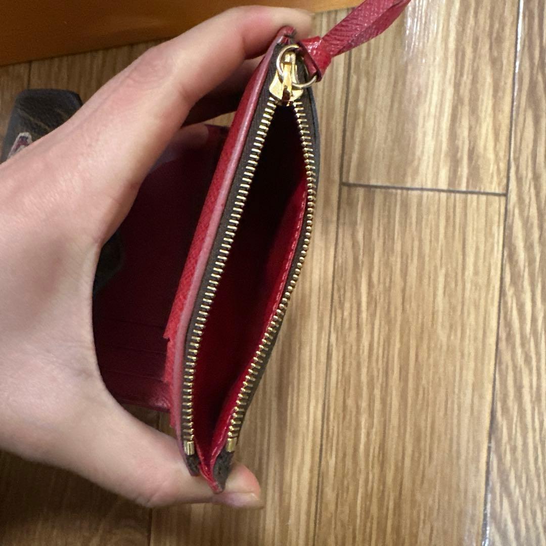 ルイ・ヴィトン 三つ折り財布 ステッカー付き