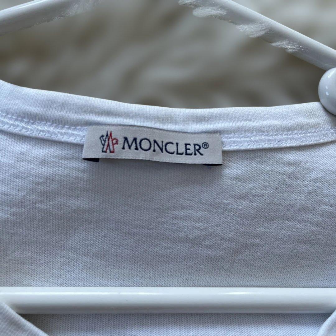 モンクレールMONCLER 白Ｔシャツ 紺、赤刺繍　メンズS