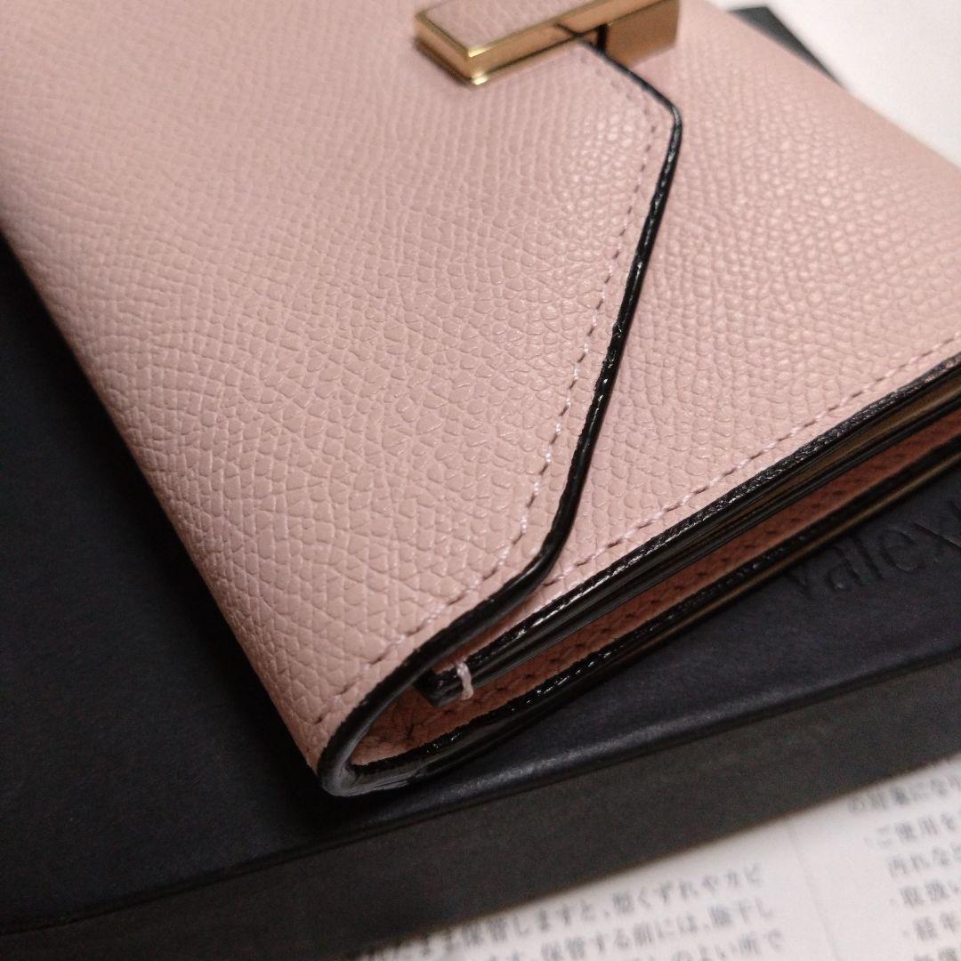 【専用です】ヴァレクストラ 折りたたみ財布 ピンク