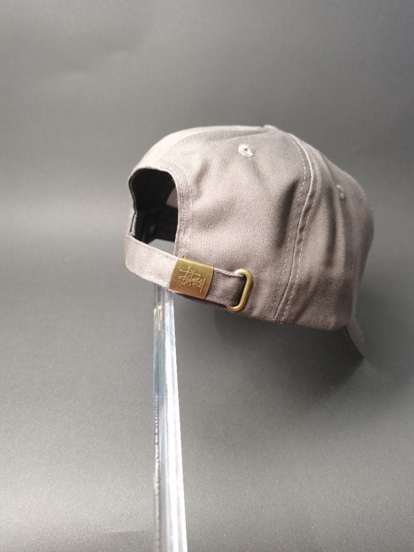 メ*0様 Stussy グレイ ベースボールキャップ