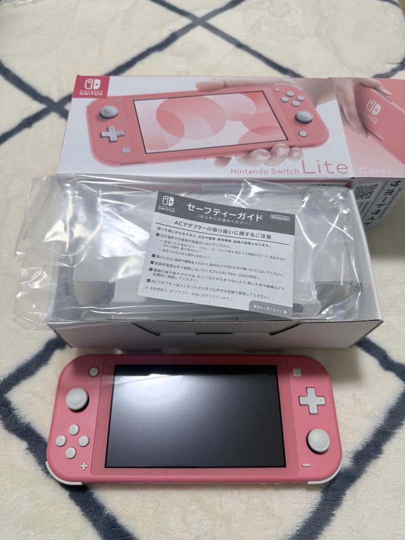 【箱あり】Nintendo Switch Lite コーラル本体