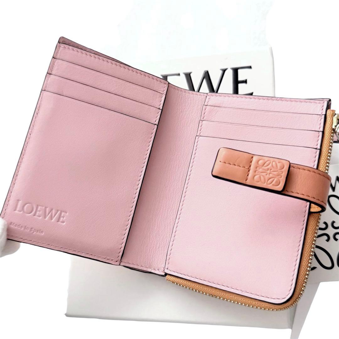 美品✨希少LOEWE ロエベ　財布 アナグラム 2つ折り財布 レザー オレンジ