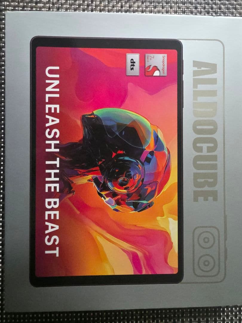 ALLODOCUBE iPlay70 mini Ultra 本体