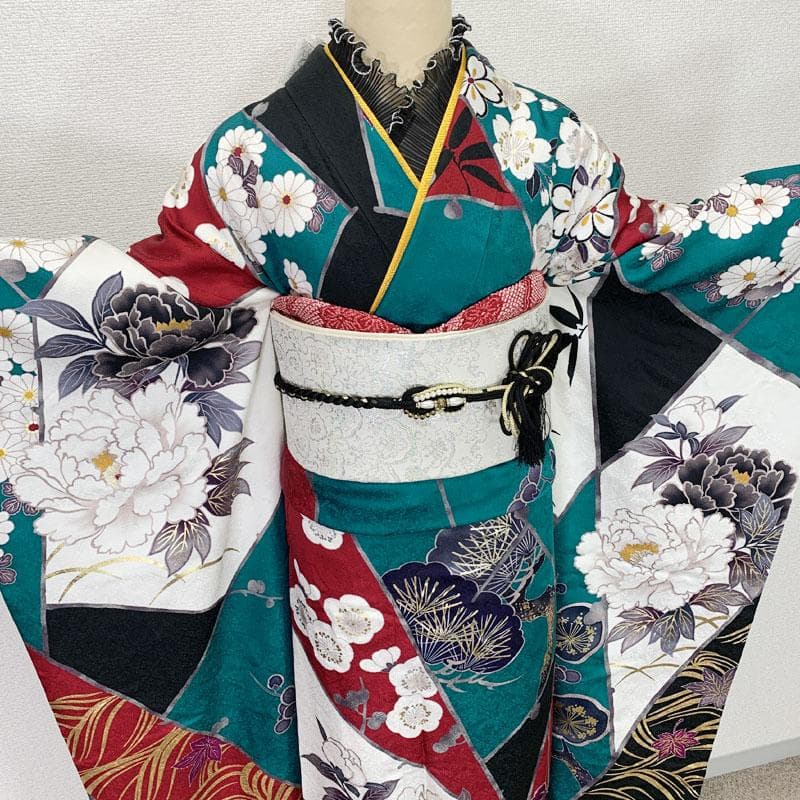 602z40☆振袖 クィーンサイズ モダン 金駒刺繍 牡丹☆美品 成人式 結婚式