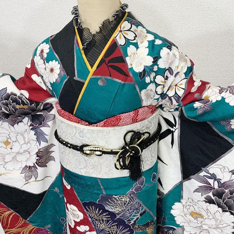 602z40☆振袖 クィーンサイズ モダン 金駒刺繍 牡丹☆美品 成人式 結婚式