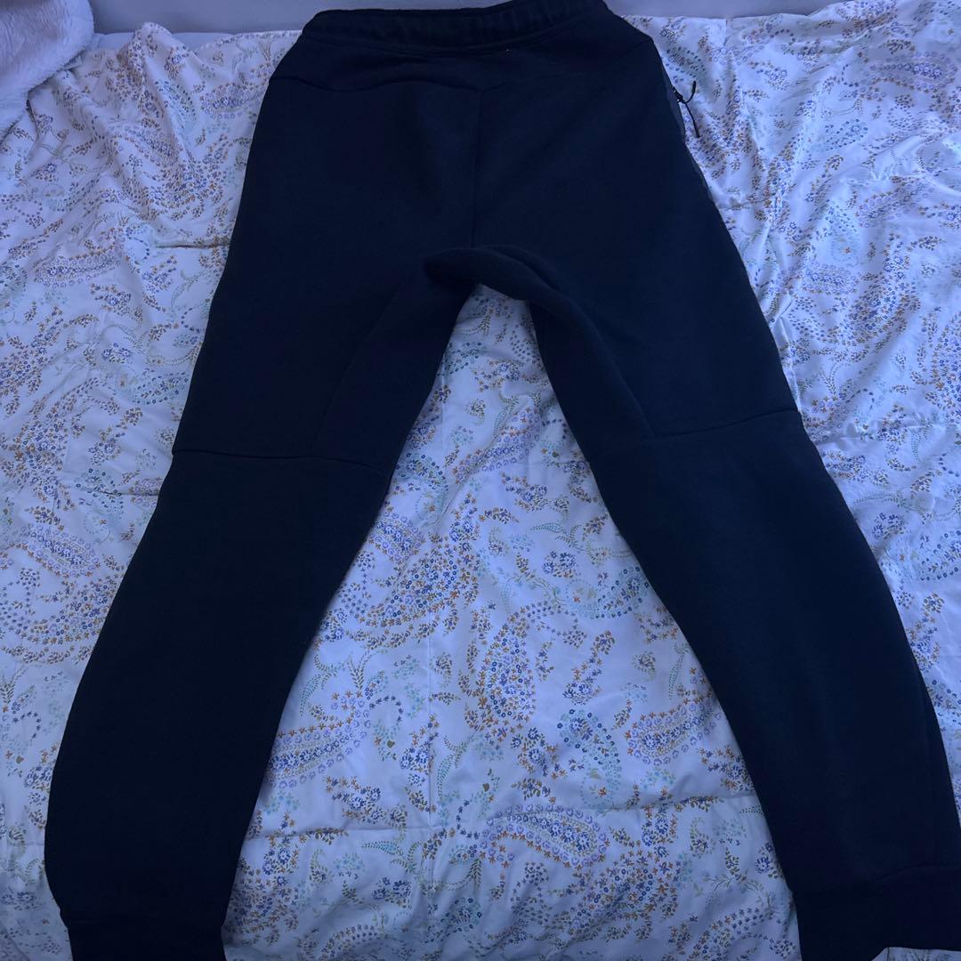 Nike テックフリース　ブラック　Mサイズ