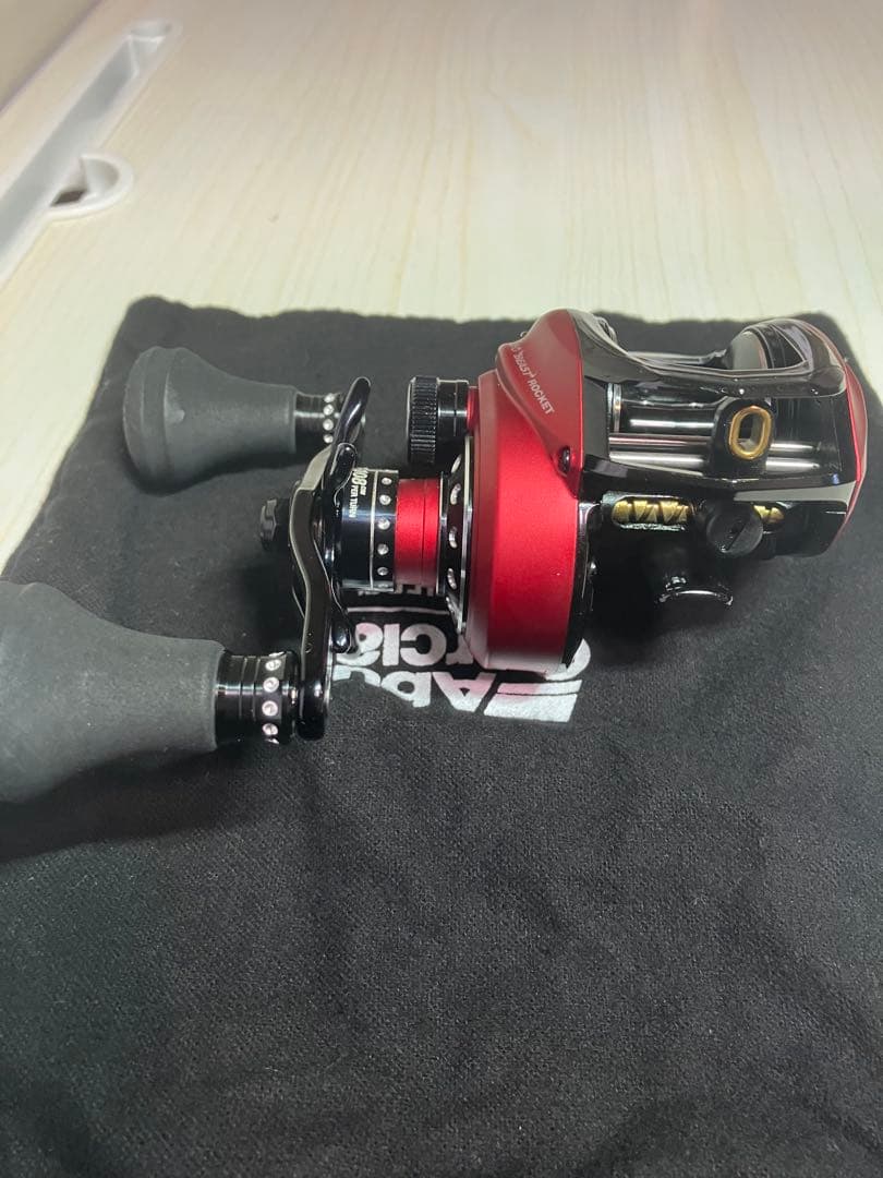 Abu Garcia レボビーストロケット 右巻き