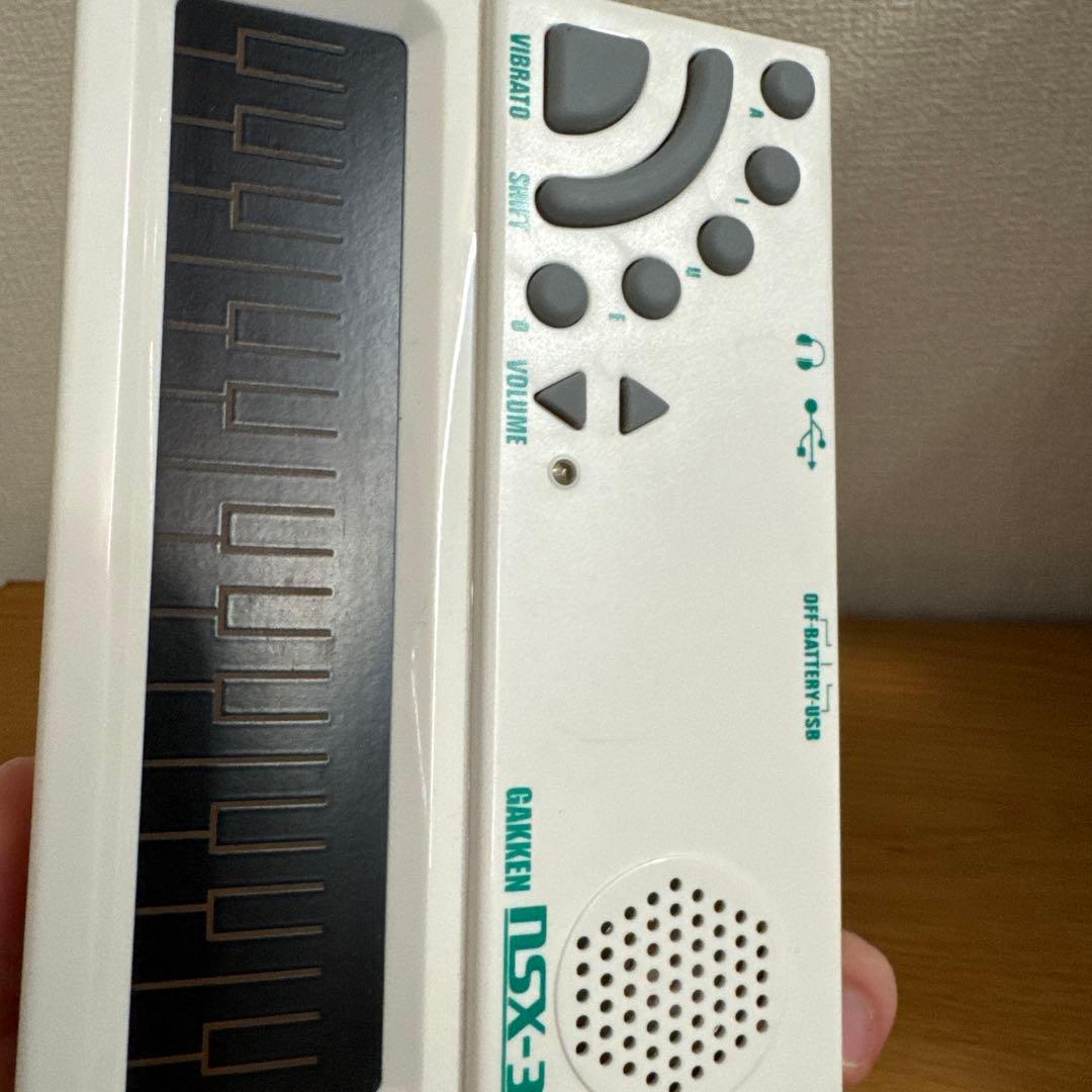学研 歌うキーボード　ポケット・ミクNSX-39