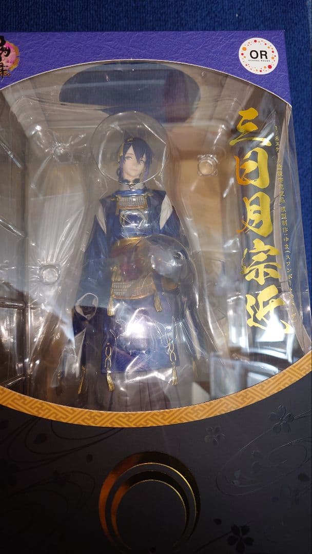 刀剣乱舞　三日月宗近　フィギュア