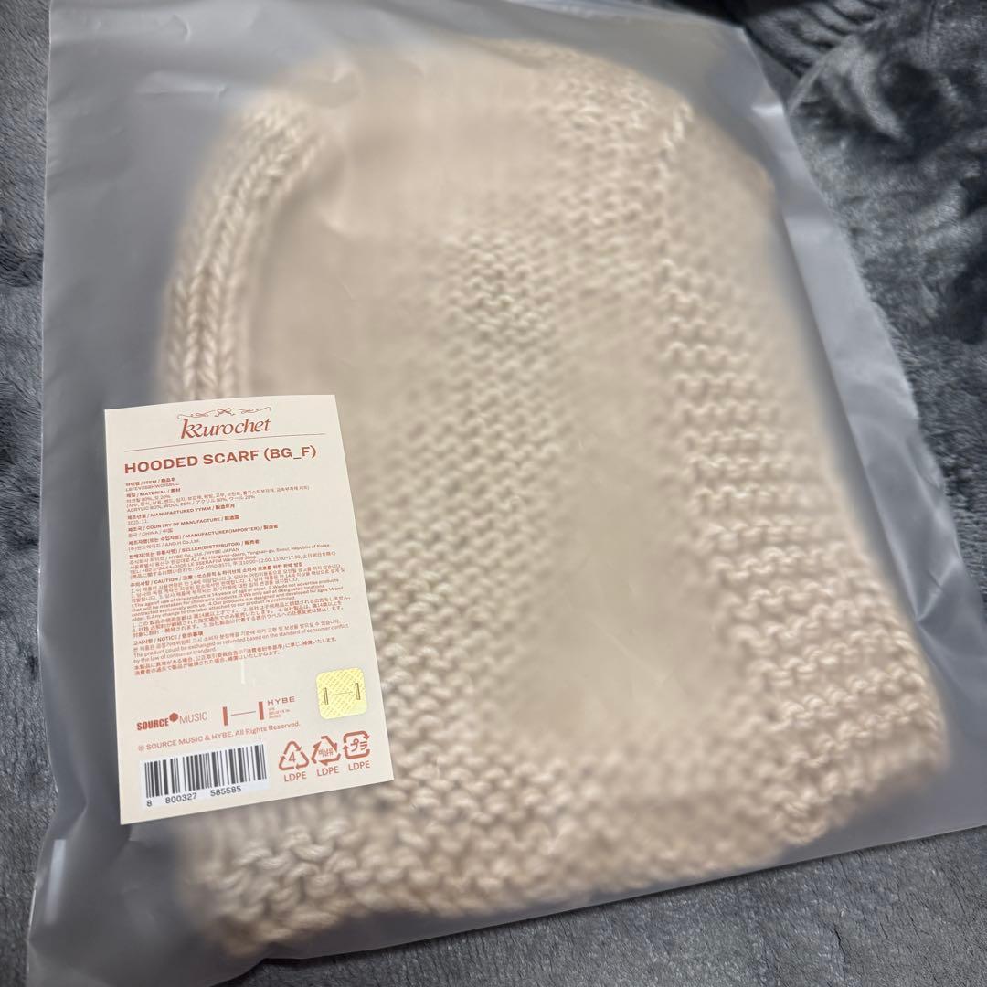 小物 LE SSERAFIM KKUROCHET Hooded Scarf
