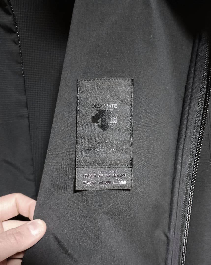デサントオルテライン SCHEMATECH AIR STRETCH JACKET