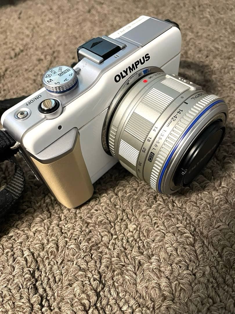 OLYMPUS （オリンパス）ミラーレス一眼レフカメラ E-PL1 望遠レンズ