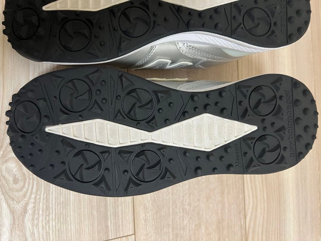 美品New Balance ゴルフシューズ 女性用 23.5cm
