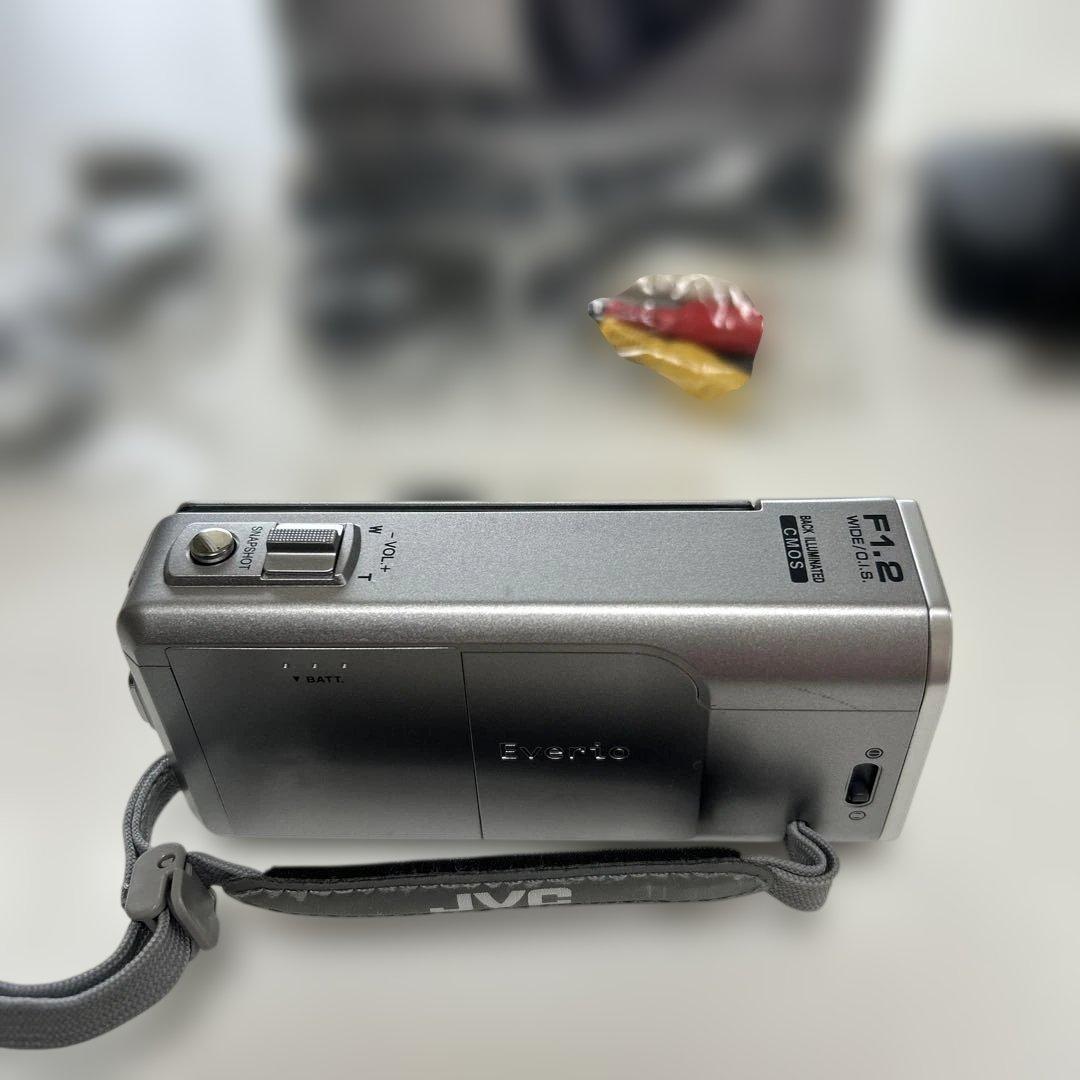 JVC Everio GZ-V590 64GB シルバー
