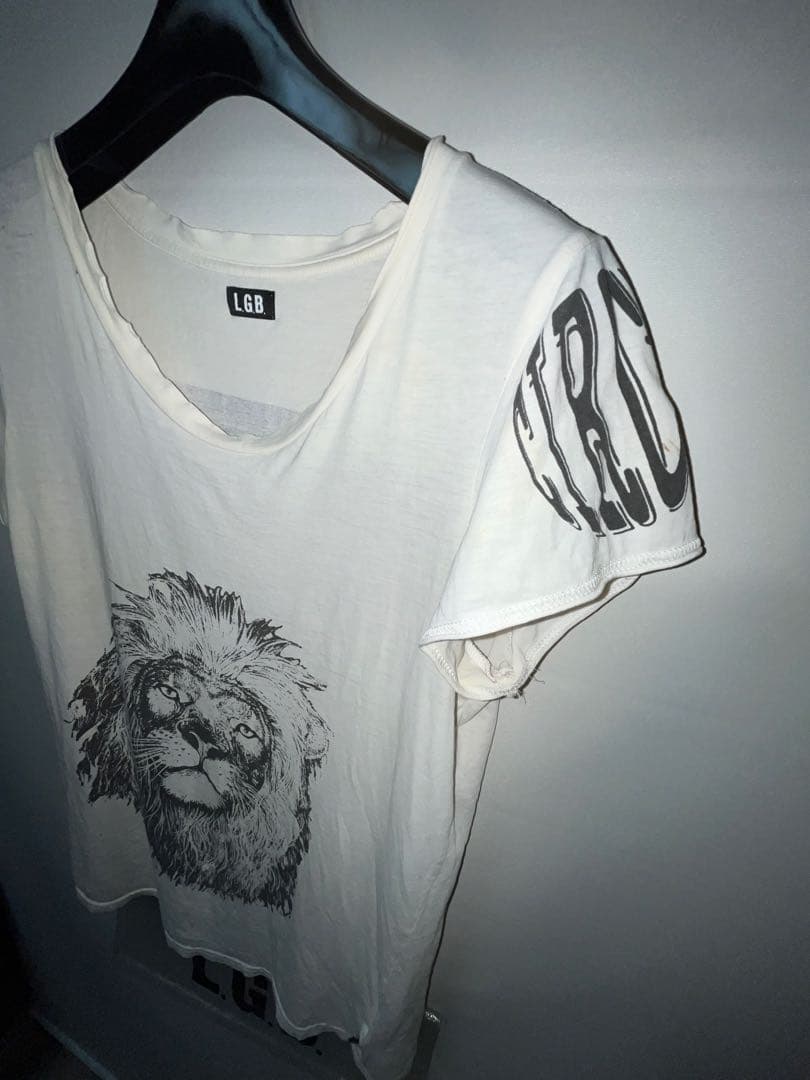 L.G.B. ライオングラフィックプリント Tシャツ