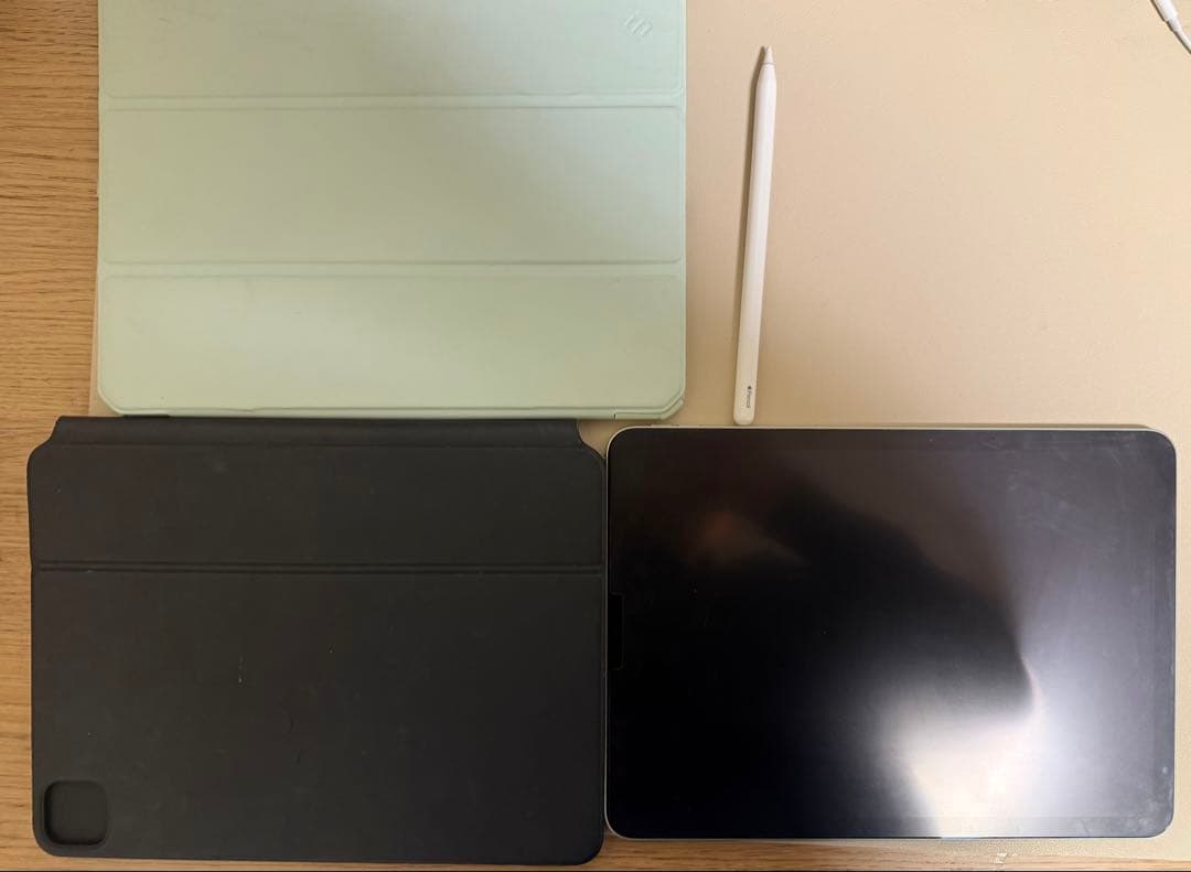 iPad Air 4世代　(カバー・Apple Pencil・キーボード付き)