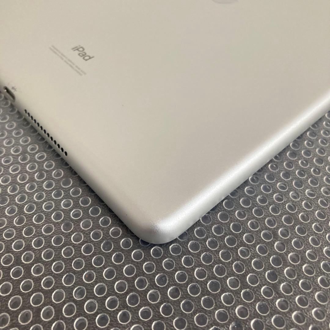 561【早い者勝ち】iPad8 第8世代 32GB WIFIモデル☆