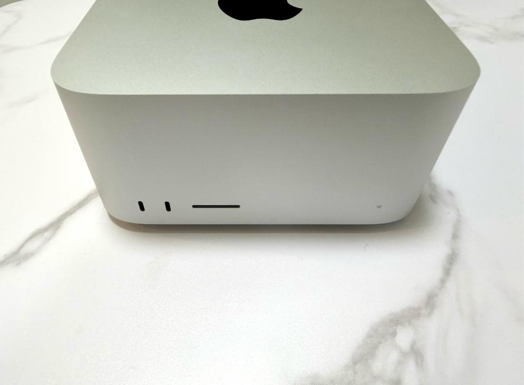 Mac Studio／M2 Ultra／128GBメモリ／2TB SSD