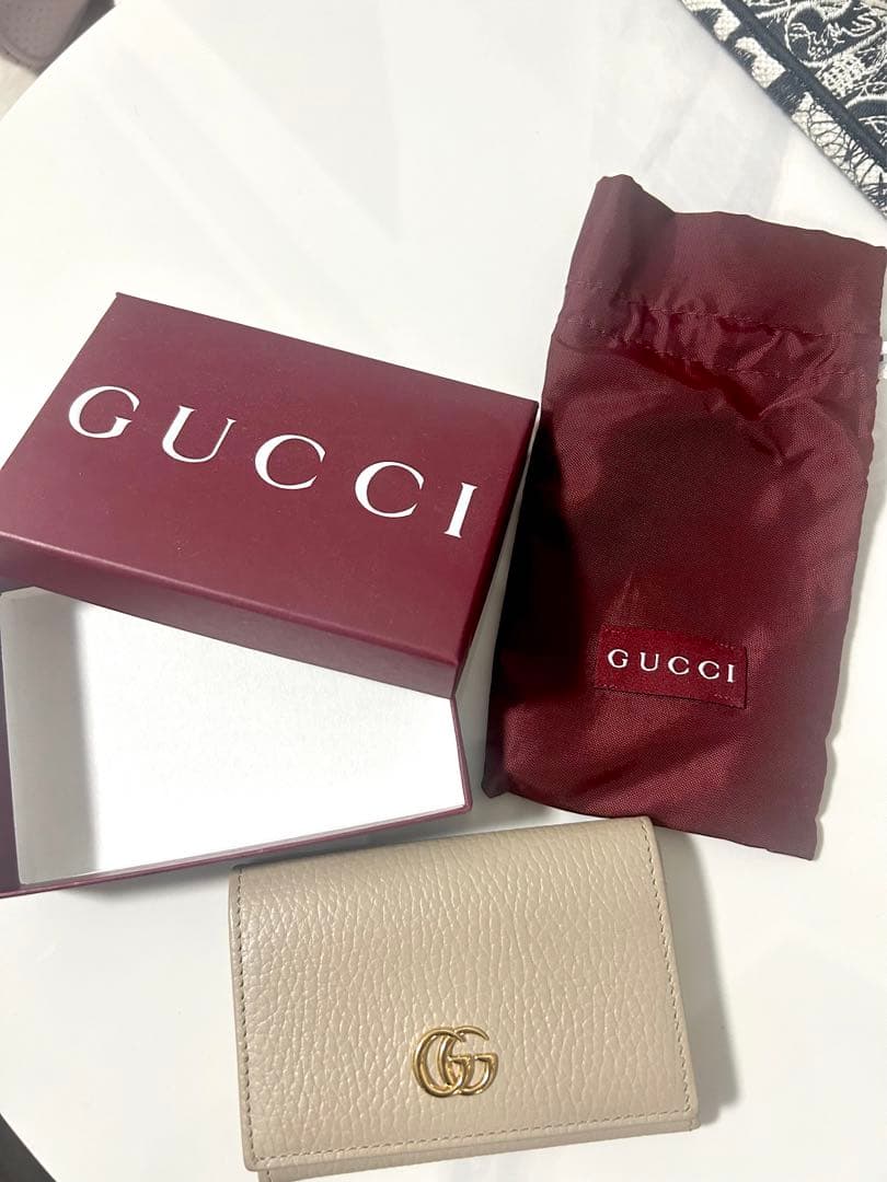 GUCCI ベージュ 名刺入れ 箱・袋付き