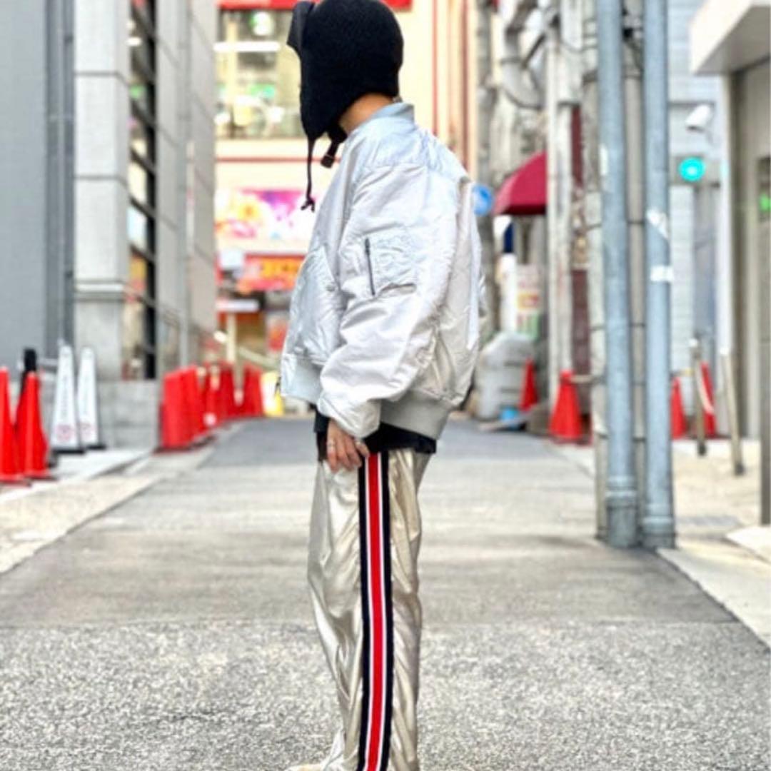 極美品M✨ BEAMS MA-1 リラックスフィット 中綿ジャケット シルバー