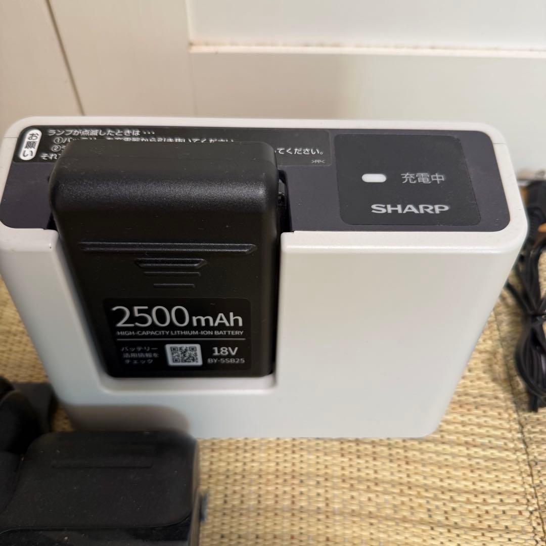 シャープ　コードレス掃除機 RACTIVE Air EC-AR7