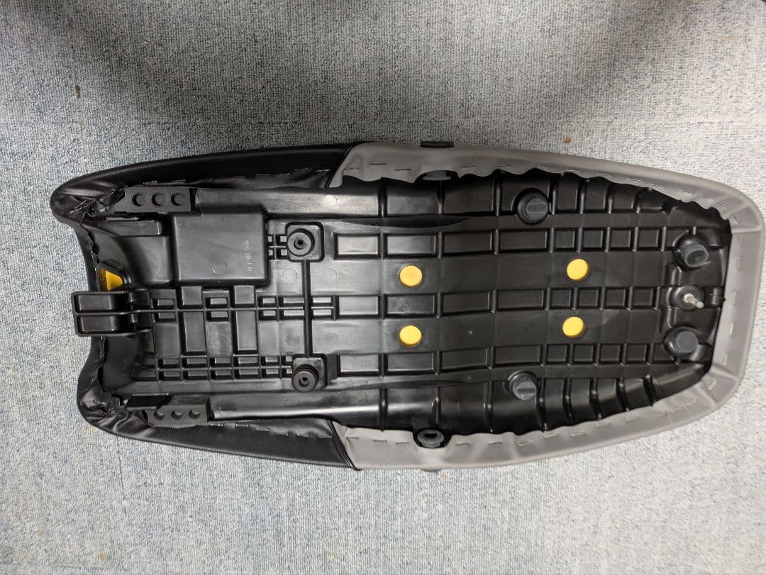 プ*す様 ホンダCB223S用ローダウンシート